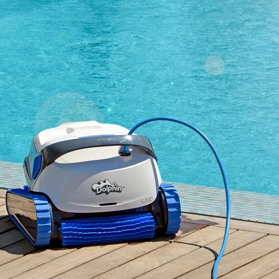 Un équipement indispensable pour la piscine, le robot netoyeur