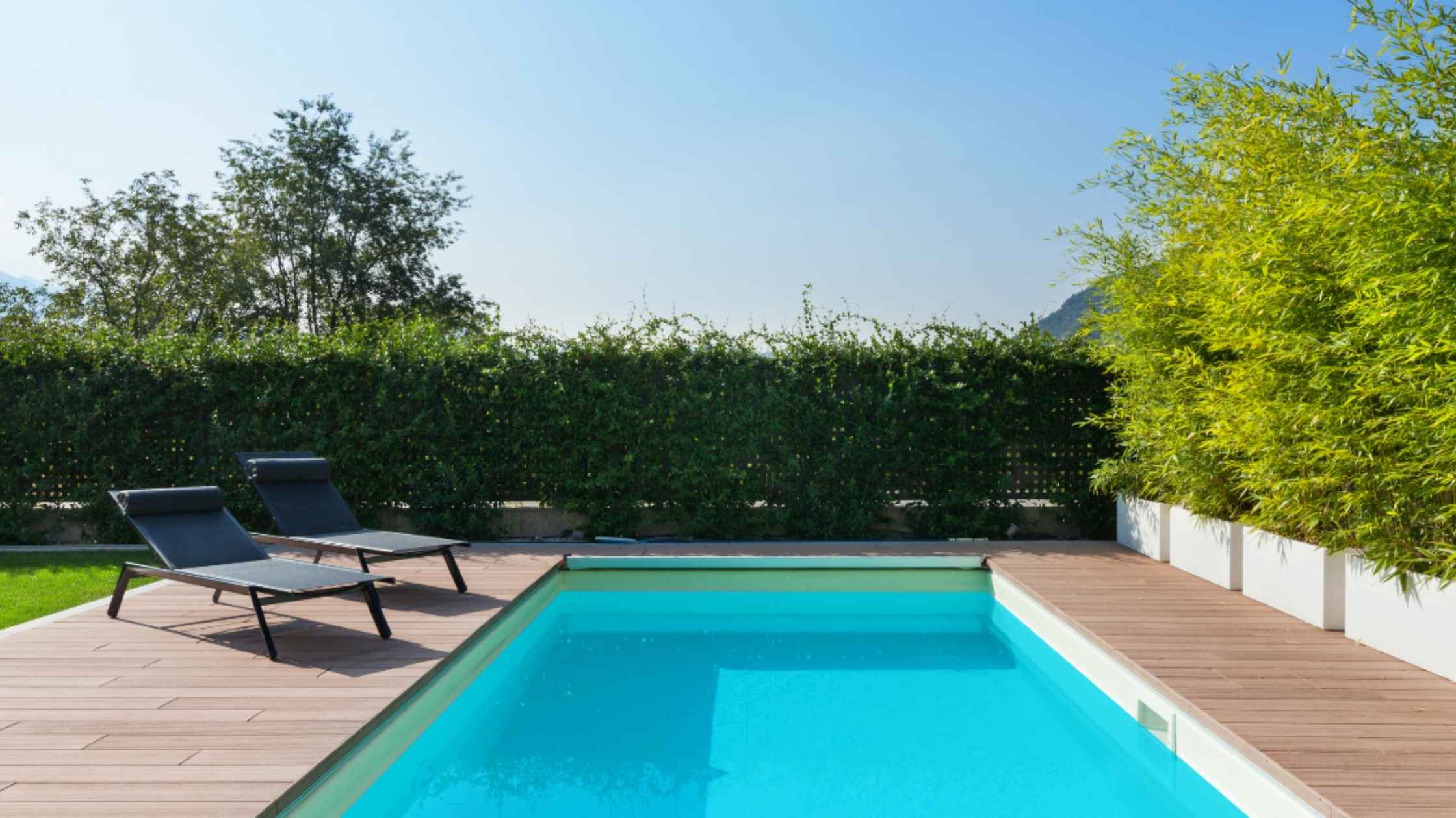 Réalisation d'une piscine unique par Aid'eau Piscine & Spa.